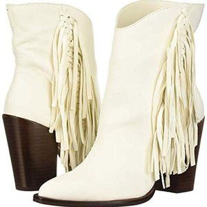 Dolce Vita Women's White Kendel Fashion Boot